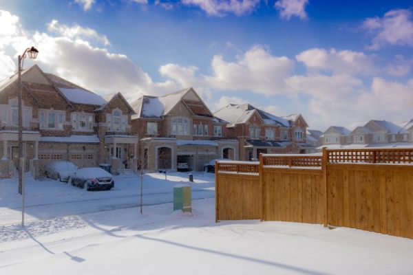 The Importance Of Removing Snow And De Icing Your Roof And Gutters